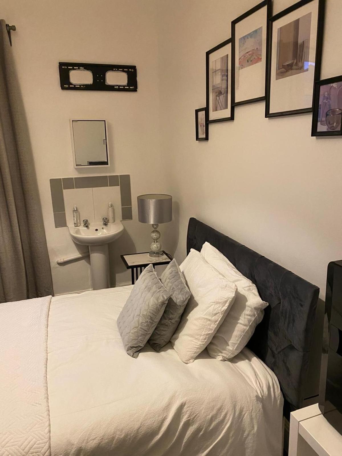 Precise Homes Ltd Wolverhampton Bagian luar foto